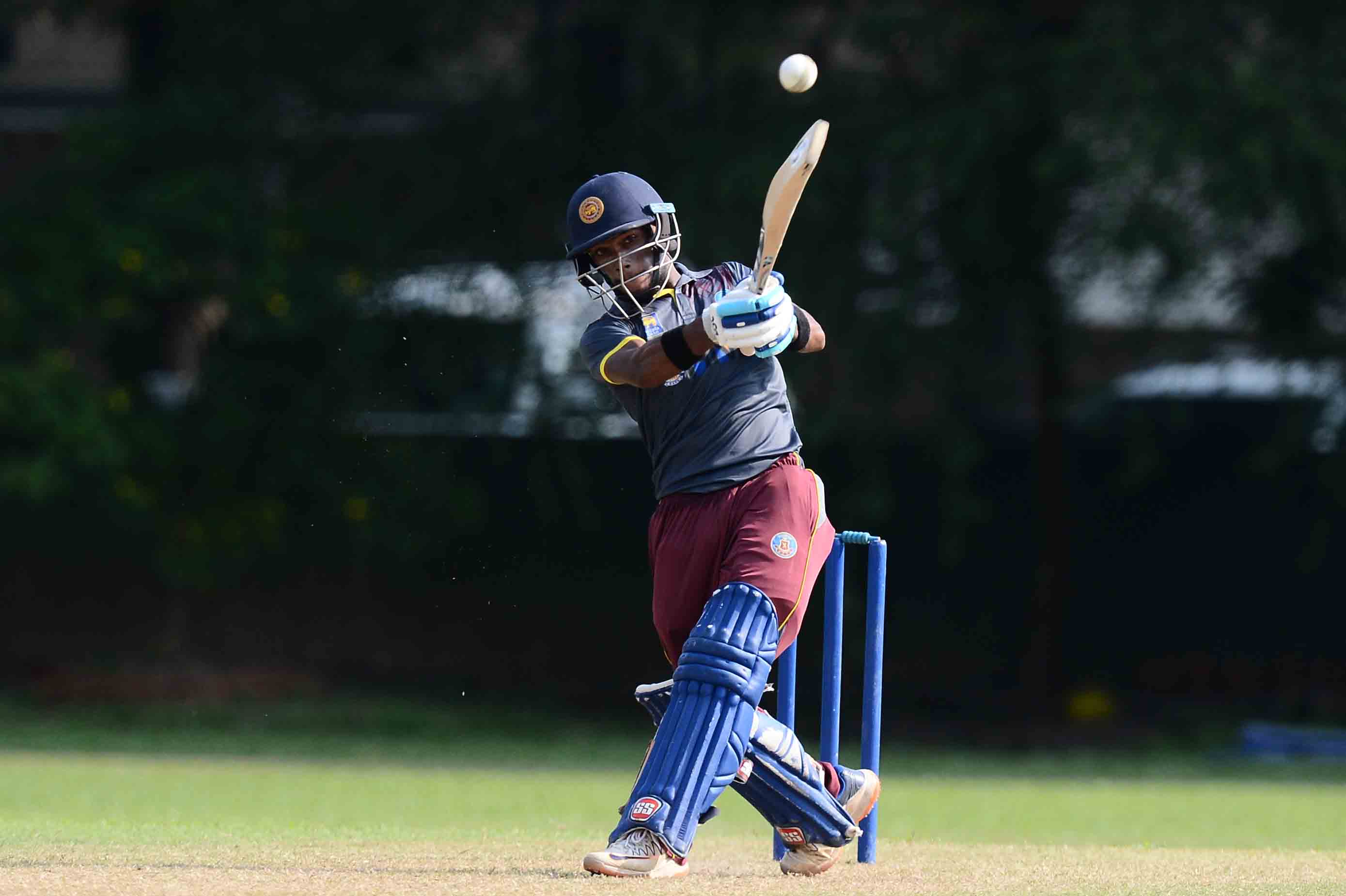 ශෙහාන්, කමිඳු, අශාන් අන්තර් සමාජ T20 තරඟයේ ආරම්භක දිනයේ දක්ශතා පෙන්වති!