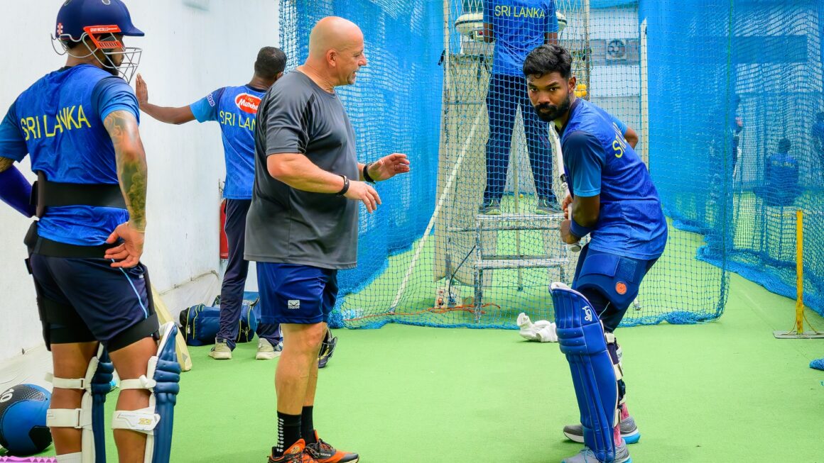 Julian Wood, Power-Hitting Specialist, to Conduct Training Program for National Players