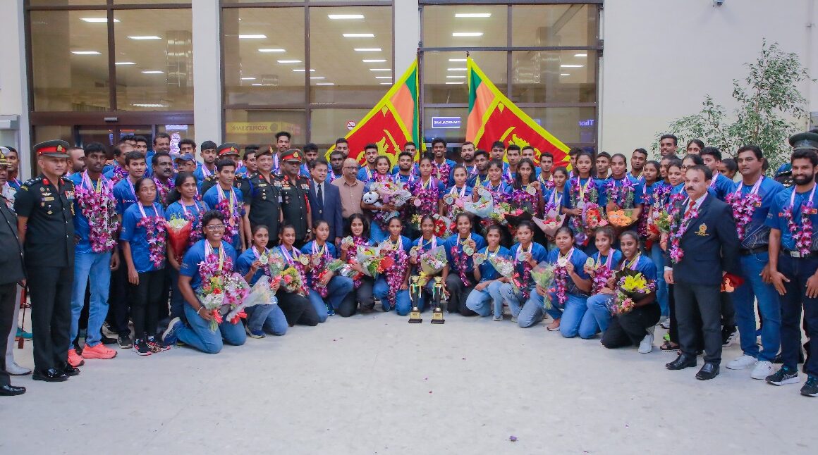 දකුණු ආසියානු මලල ක්‍රීඩා ශූරතාවලියේ අනුශූරතාව දිනූ ශ්‍රී ලංකා කණ්ඩායම දිවයිනට…!