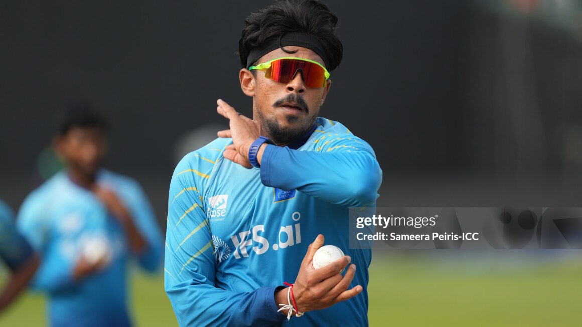 හයිද්‍රාබාද් කිංග්ස්මන් ශ්‍රී ලංකා දඟ පන්දු යවන ක්‍රීඩක මහේෂ් තීක්ෂණ ගිවිසුමට අත්සන් කරයි