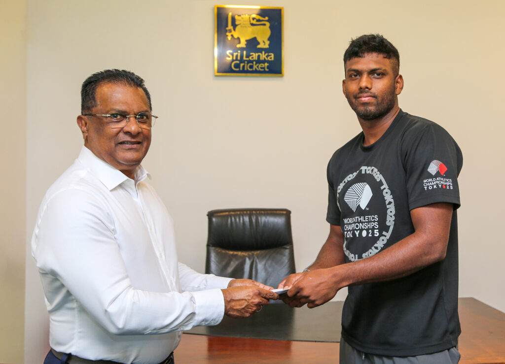 Sri Lanka Cricket Grants Rs. 10 Million to Rising Javelin Athlete Rumesh Tharanga