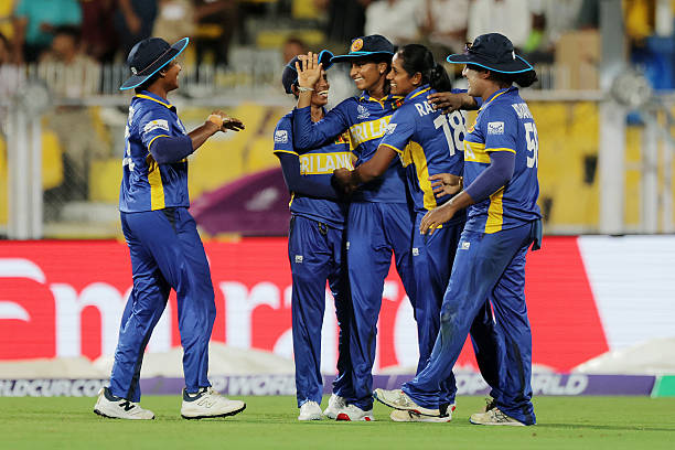 බංගලි කතුන් අසරණ කළ සිංහ ධේනුවන්!