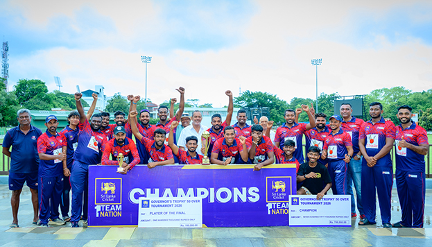 ආණ්ඩුකාර කුසලාන සැරසන්ස් ක්‍රීඩා සමාජයට